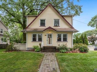 464 Charles St, New Milford, NJ 07646
