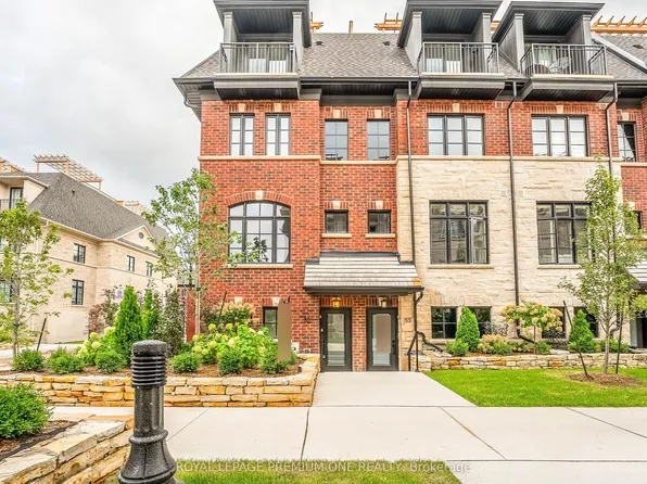 30 Lunar Cres #52, Mississauga, ON L5M 2R5