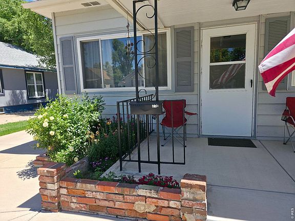 3rd image of 218 Maple St