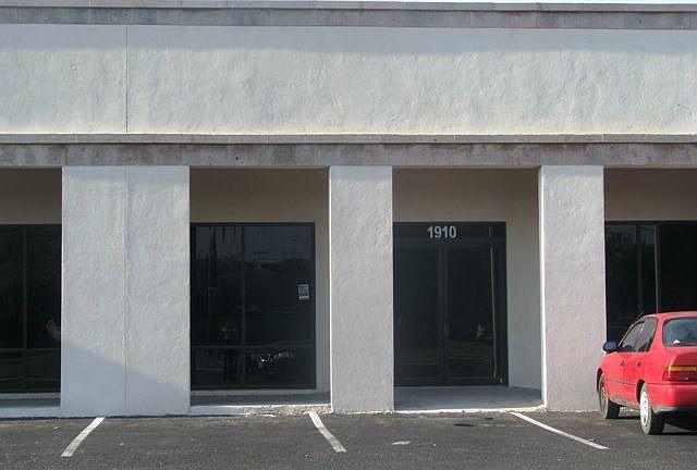 1st image of 1910 E Griffin Pkwy