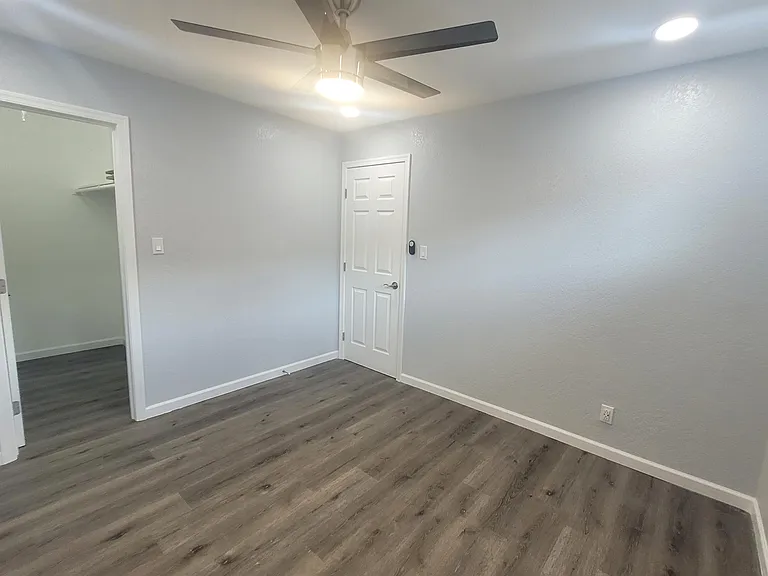 4933 E Willetta St #5 — Photo 18