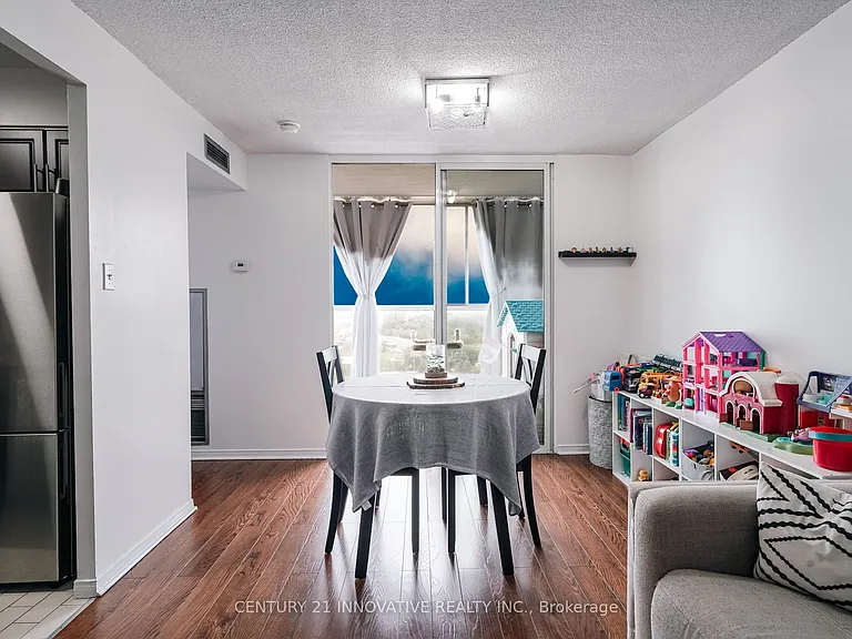 330 McCowan Rd #1702 — Photo 14