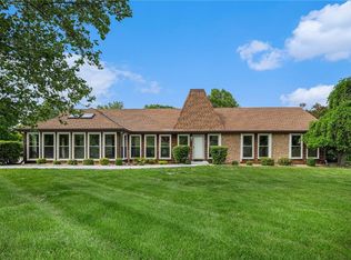 2018 Park Ln, Smithville, MO 64089