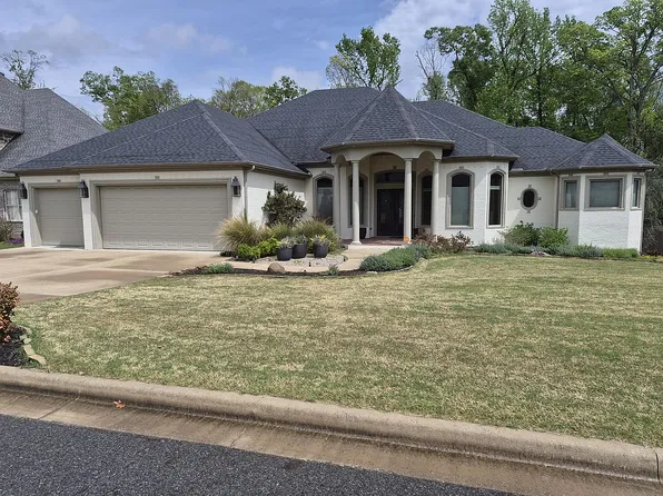 247 Lake Valley Dr, Maumelle, AR 72113