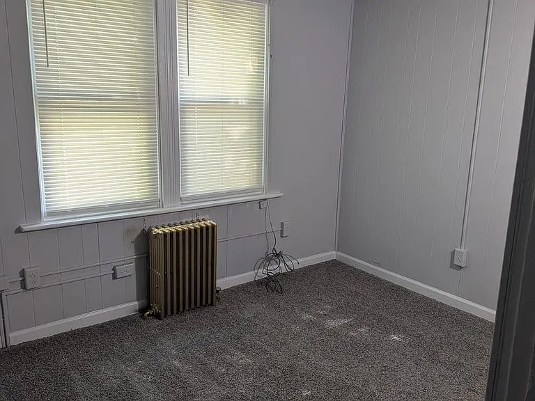 1216 Clark St — Photo 4