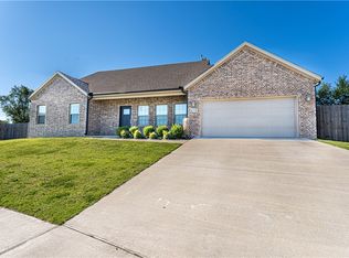 600 Quartz Way, Springdale, AR 72764