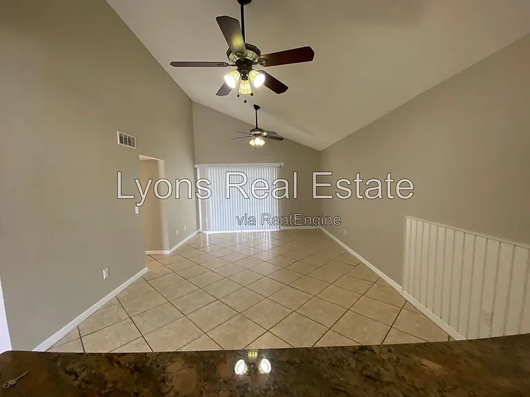 17407 Ellie Dr — Photo 43