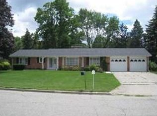 4323 Appletree Ln, Lansing, MI 48917