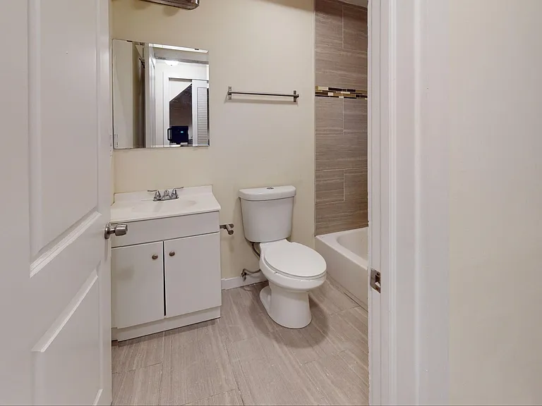 1526 N Carlisle St — Photo 5