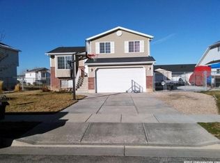 1697 N 2475 W, Clinton, UT 84015