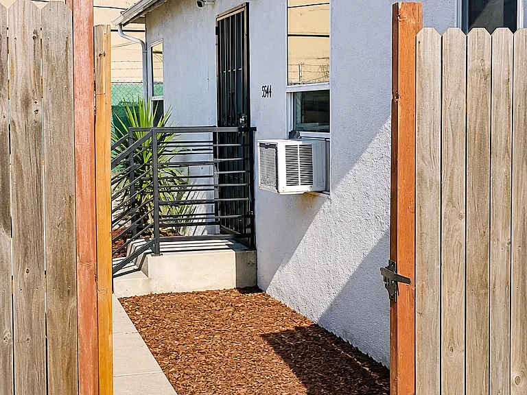 5344 Huntington Dr S #1 — Photo 18
