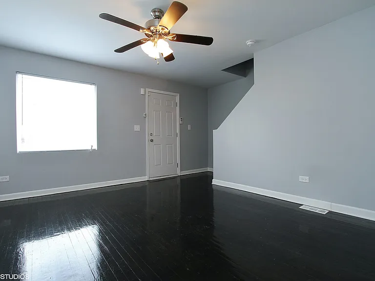 6225 S Indiana Ave — Photo 3