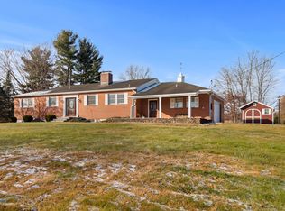 12 Valley View Rd, Newtown, CT 06470