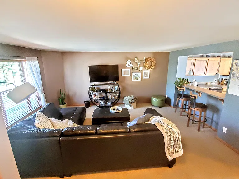 1432 Wild Iris St — Photo 3