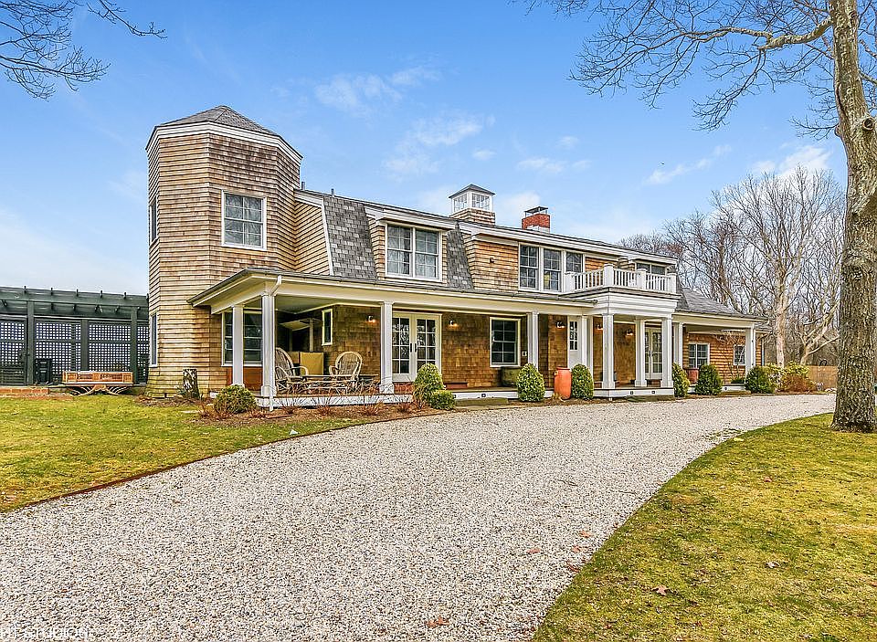 Entrance to farmhouse