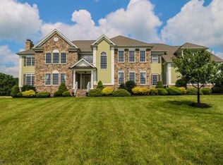 5 Pond View Ln, Hampton, NJ 08827