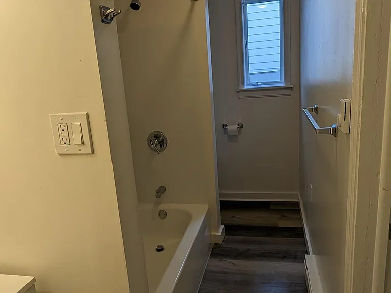 19 Walnut St #A — Photo 3