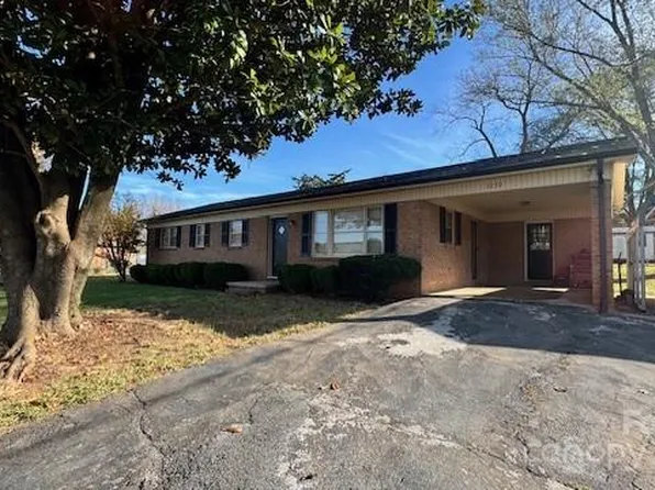 3230 25th St NE, Hickory, NC 28601