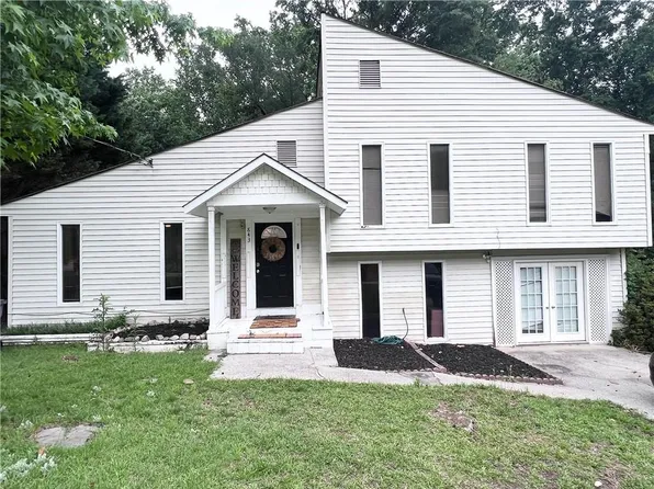 843 Ray Dr NW, Conyers, GA 30012