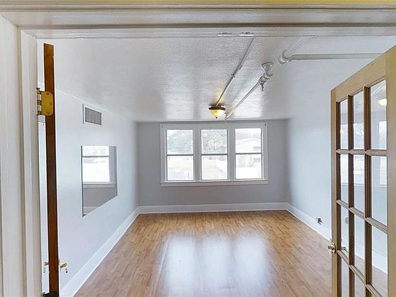 3rd image of 3441 W Kennedy Blvd #500