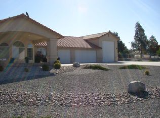 19080 Red Feather Rd, Apple Valley, CA 92307