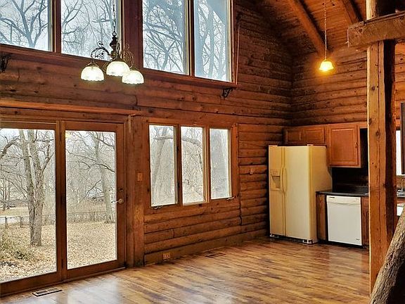 4th image of 2626 Knoll Ct
