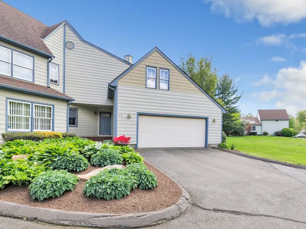 63 Jardin Circle #63, Shelton, CT 06484