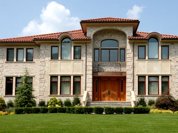 3793 Club Dr NE, Atlanta, GA 30319