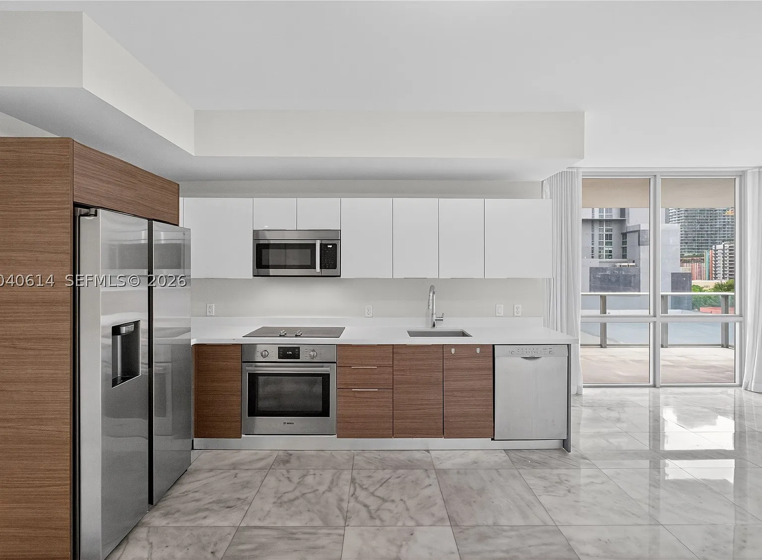 3 bed, 2.5 bath, 1273 sqft, $5,200 — Photo 3