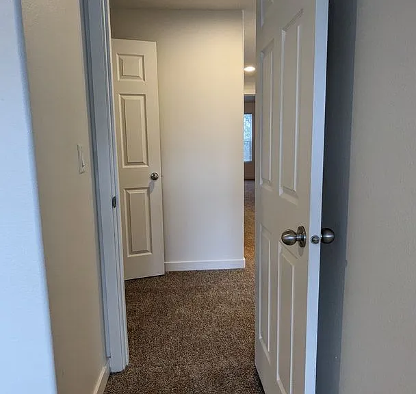 Halsey East Townhomes — Photo 89