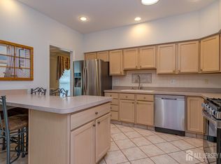 455 Bluebird Dr, Monroe Township, NJ 08831
