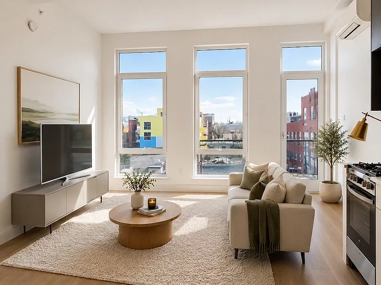 74 N 1st St #5G — Photo 1