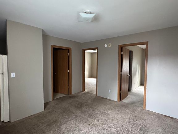 2nd image of 514 S Wall St #4