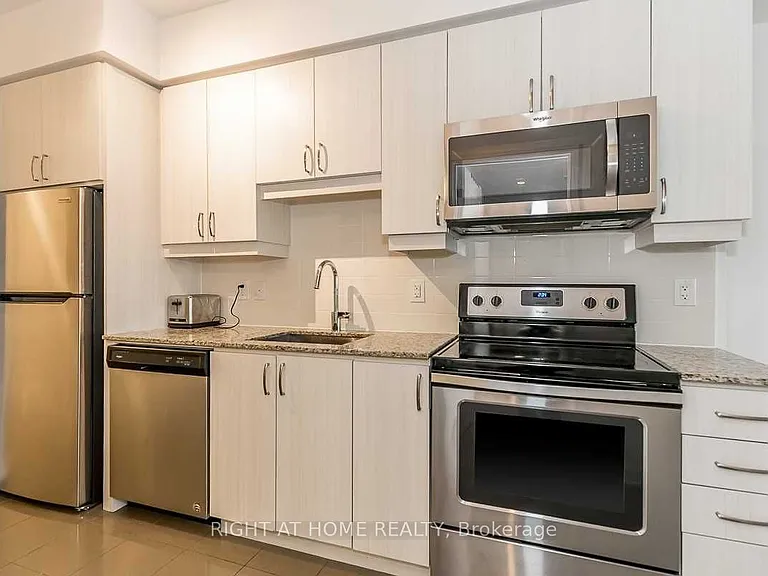 9201 Yonge St E #2213 — Photo 5