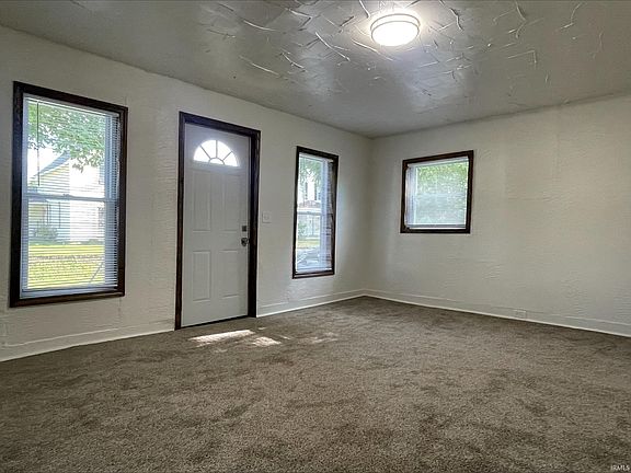 3rd image of 309 E 5th St