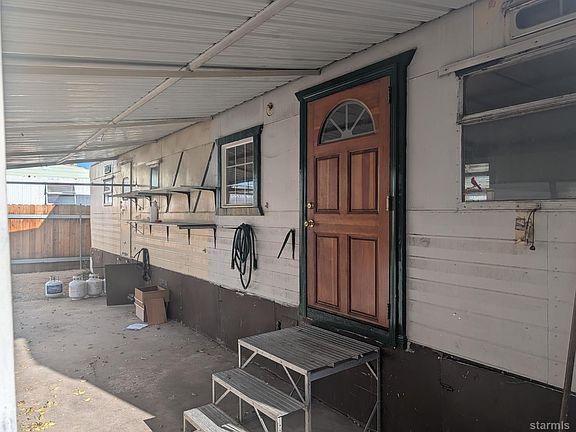 3rd image of 2071 W 4th St #42