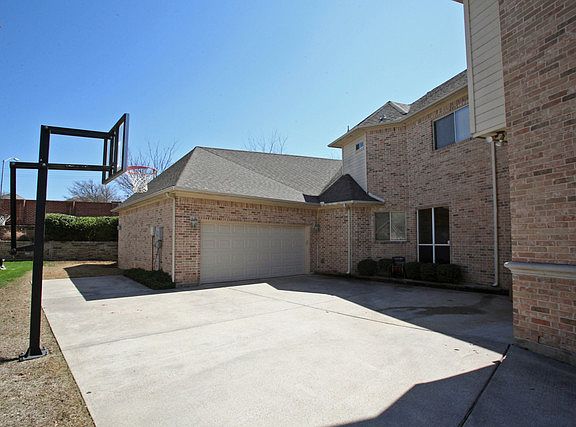 2nd image of 2516 Timber Cove Ln
