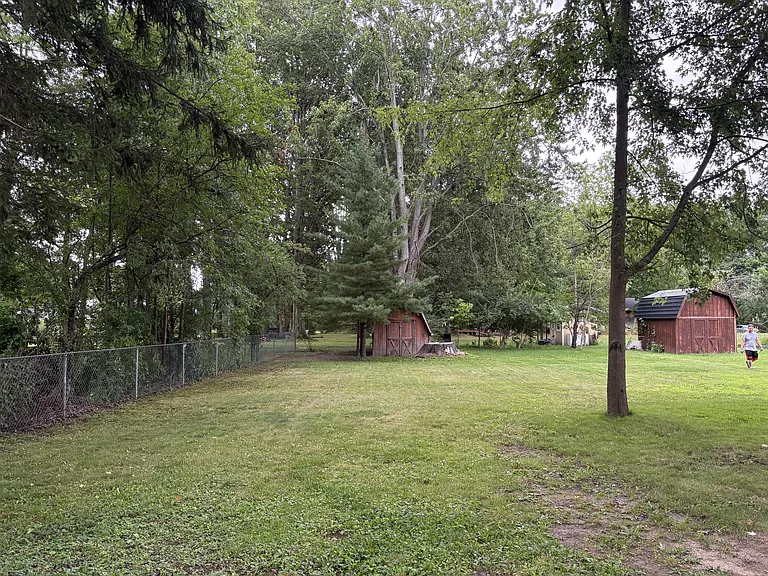 7567 Inland Dr — Photo 25