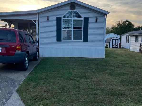 355 Lark Ln, Boonville, IN 47601