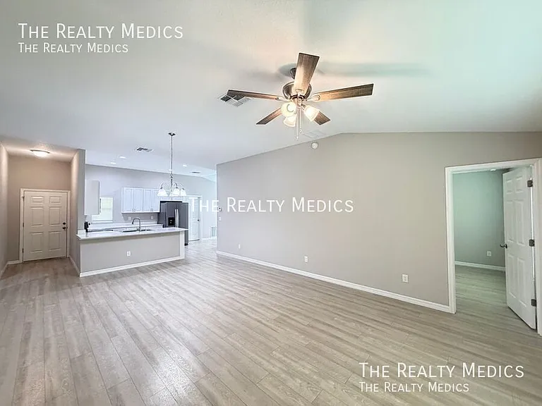 214 Locust Pass Trce — Photo 5
