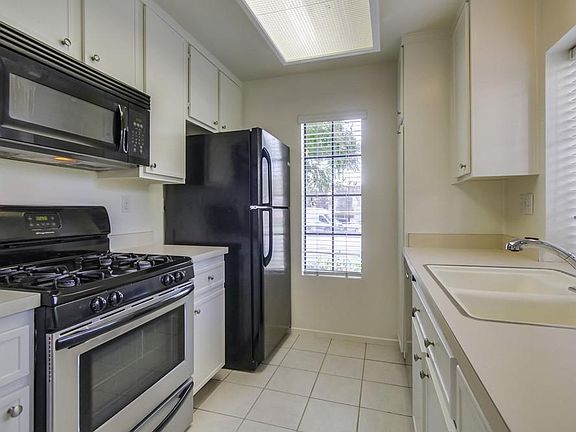 3rd image of 13115 Wimberly Sq Unit 83