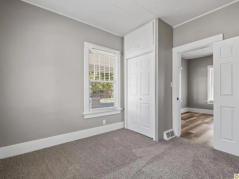 823 N H St — Photo 9