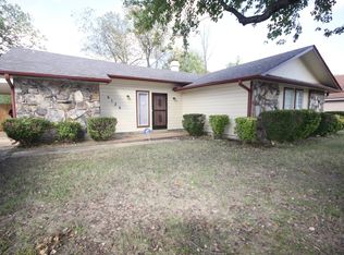 6136 Scarlet Leaf Dr, Memphis, TN 38141