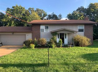 5432 Donald Dr, High Ridge, MO 63049