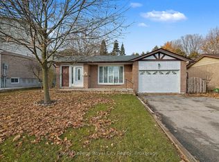 77 Kortright Rd W, Guelph, ON N1G 3B3