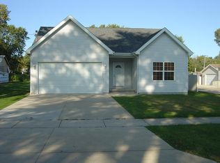 128 N Center St, Braidwood, IL 60408