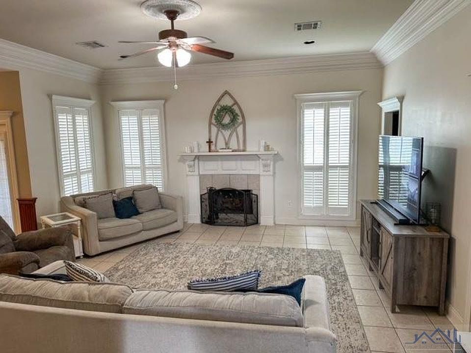 135 Ravensaide Dr, Houma, LA 70360 Zillow