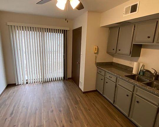5th image of 212 W Grant St #16
