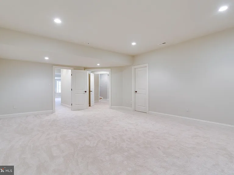 6707 Wemberly Way — Photo 24