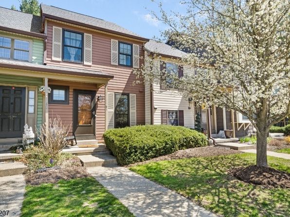 61 Wood Duck Ct, Allamuchy Twp., NJ 07840